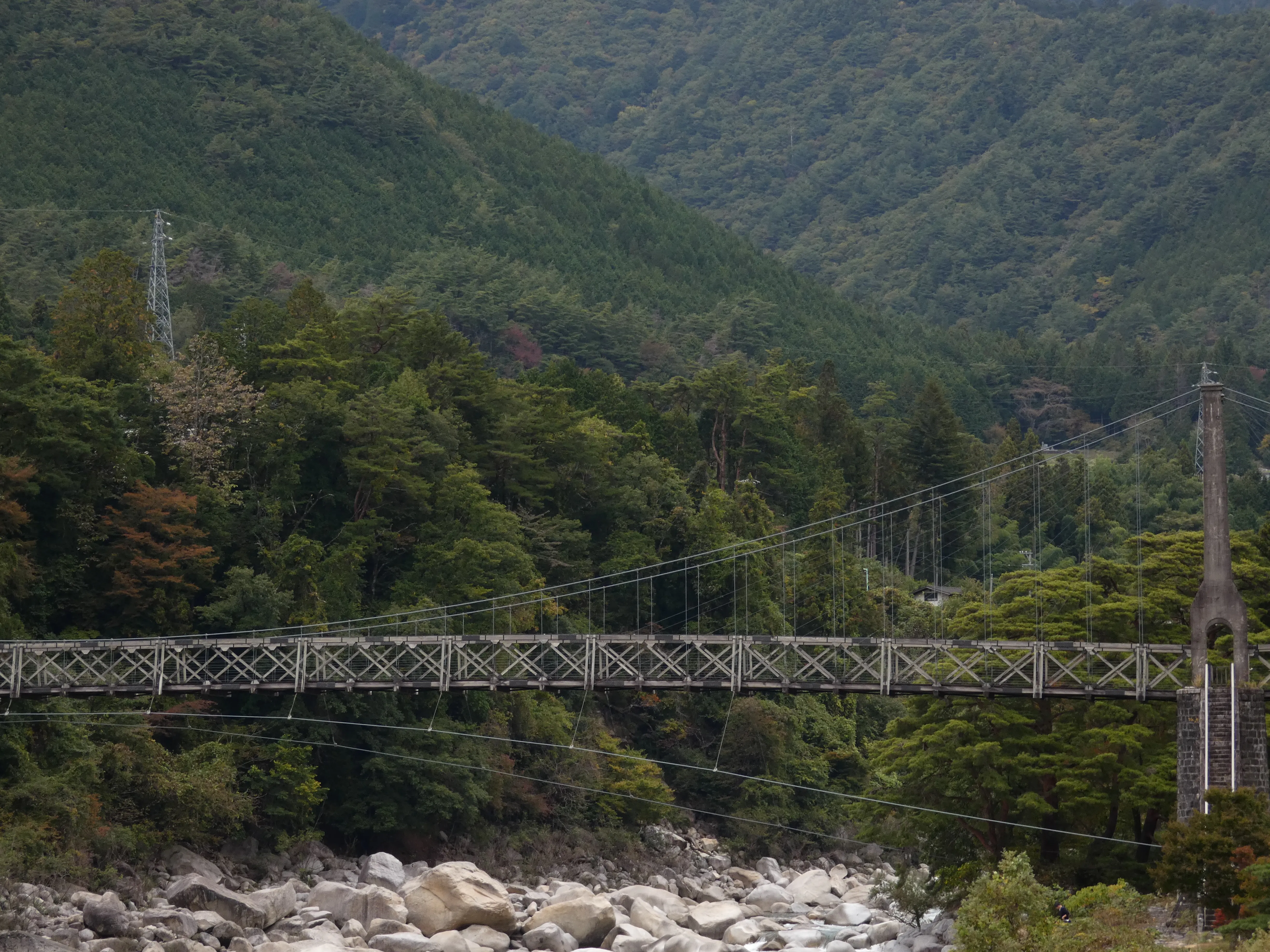 Momosuke Bridge side view